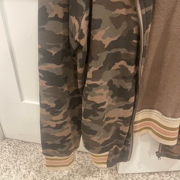 Camo jacket - Picture 2 of 4